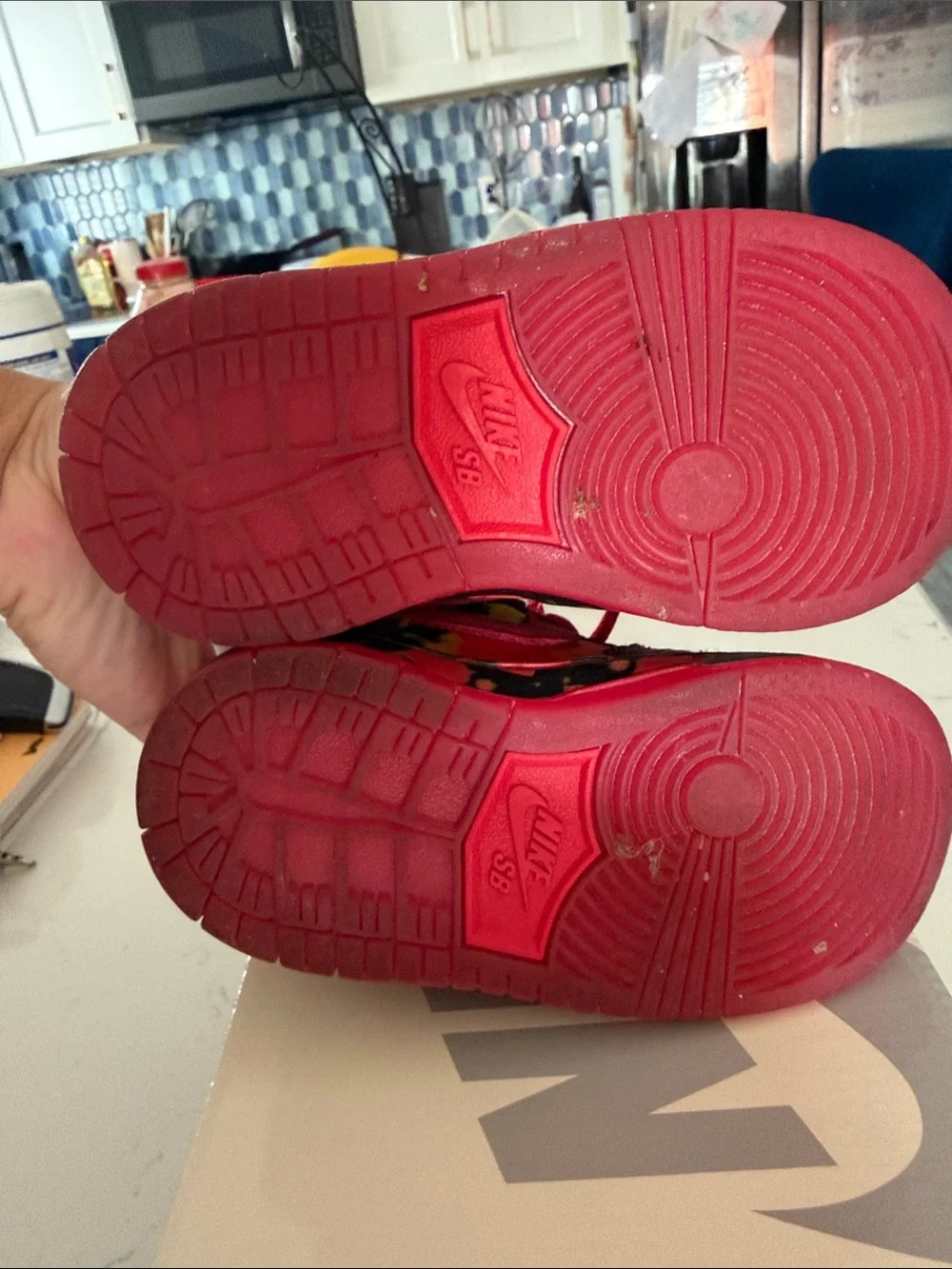 Nike toddler SB dunk low pro QS no place like home size 6C